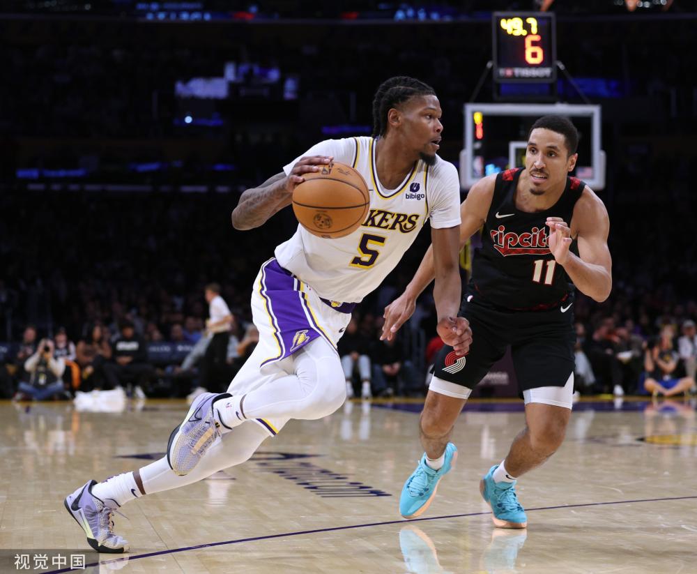 一个展现才 一个展现才